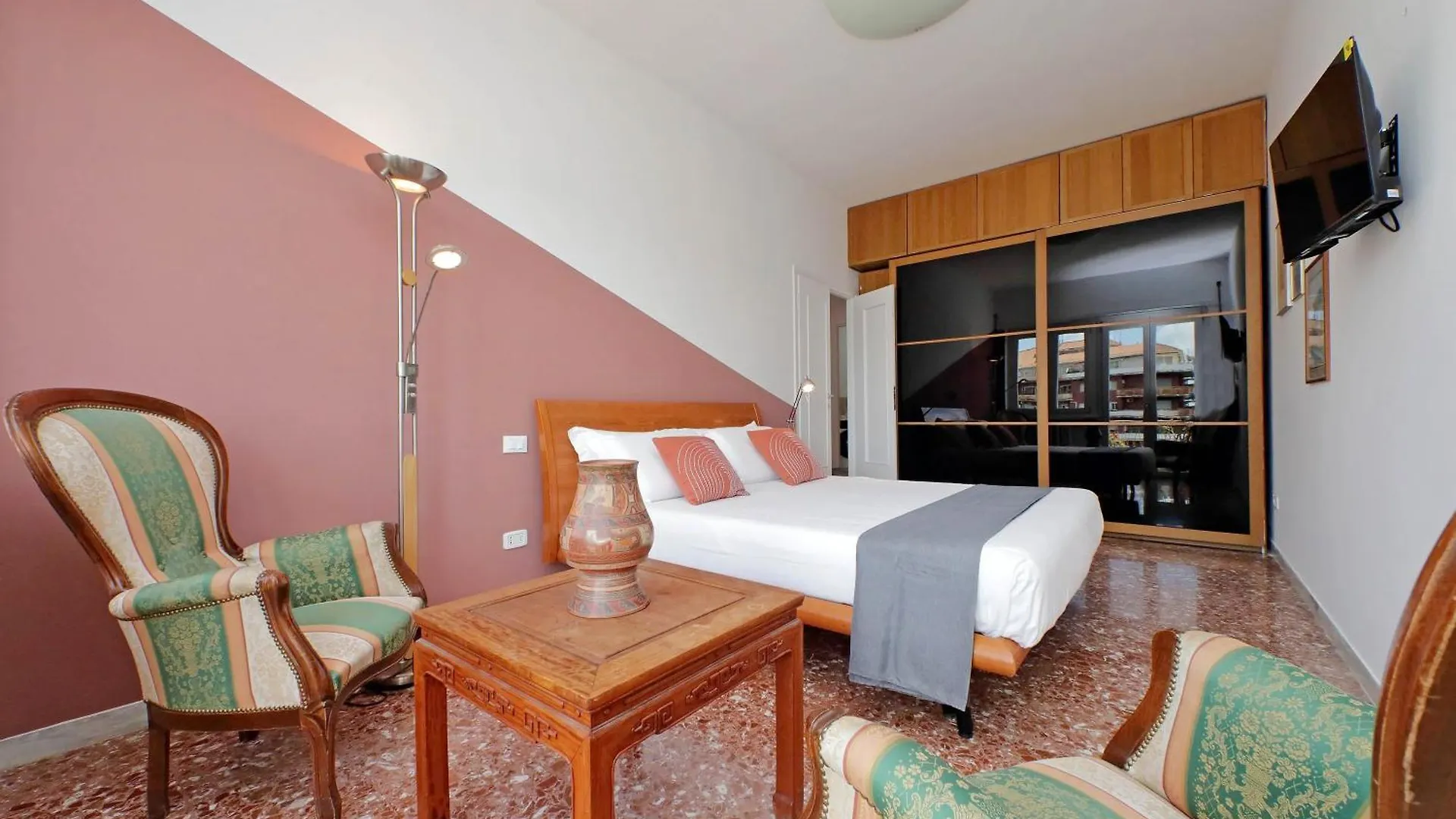Comfy Home For Family Next To Metro Rome
