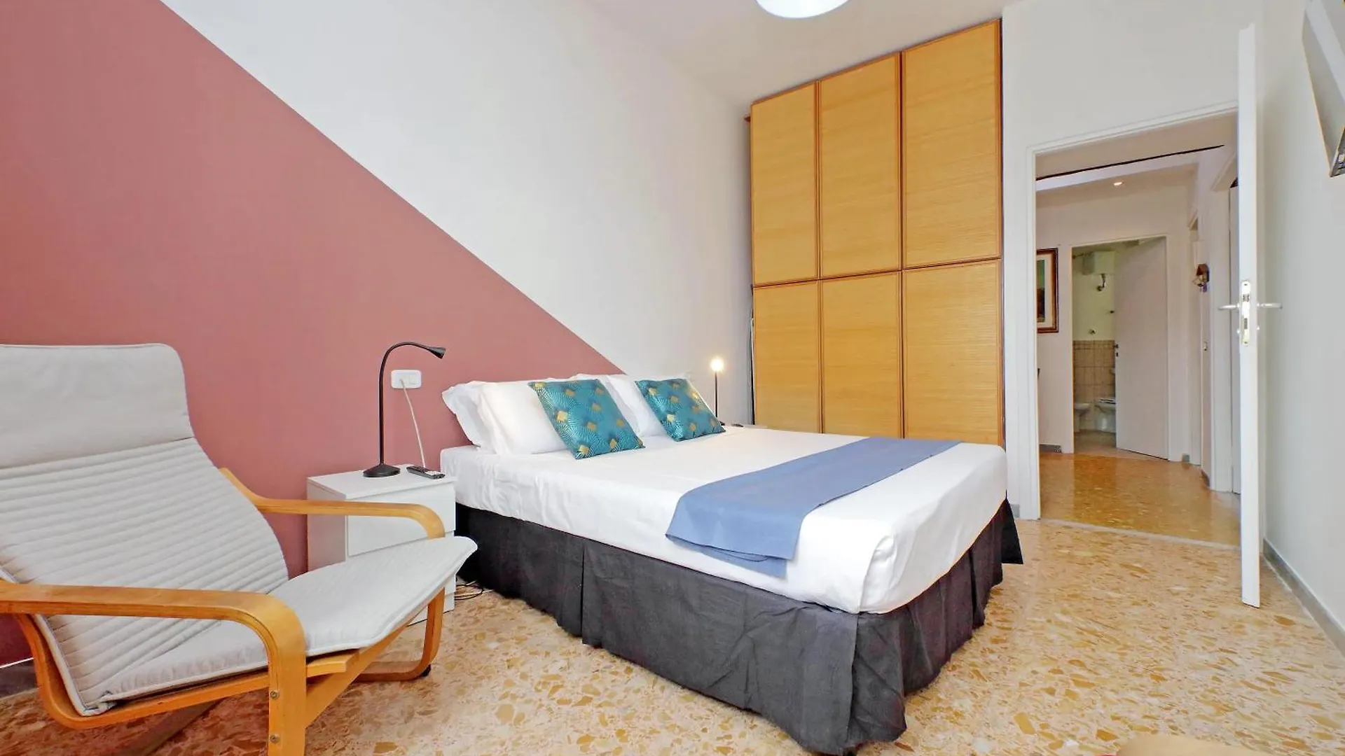 Apartment Comfy Home For Family Next To Metro Rome Italy