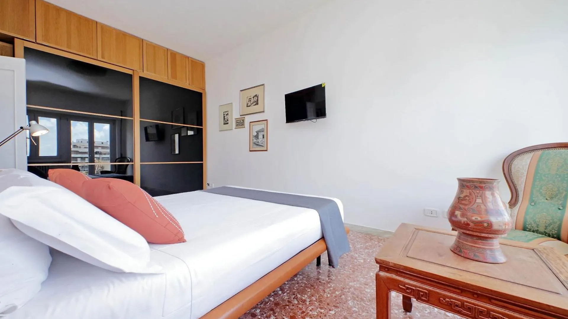 Comfy Home For Family Next To Metro Rome 0*,