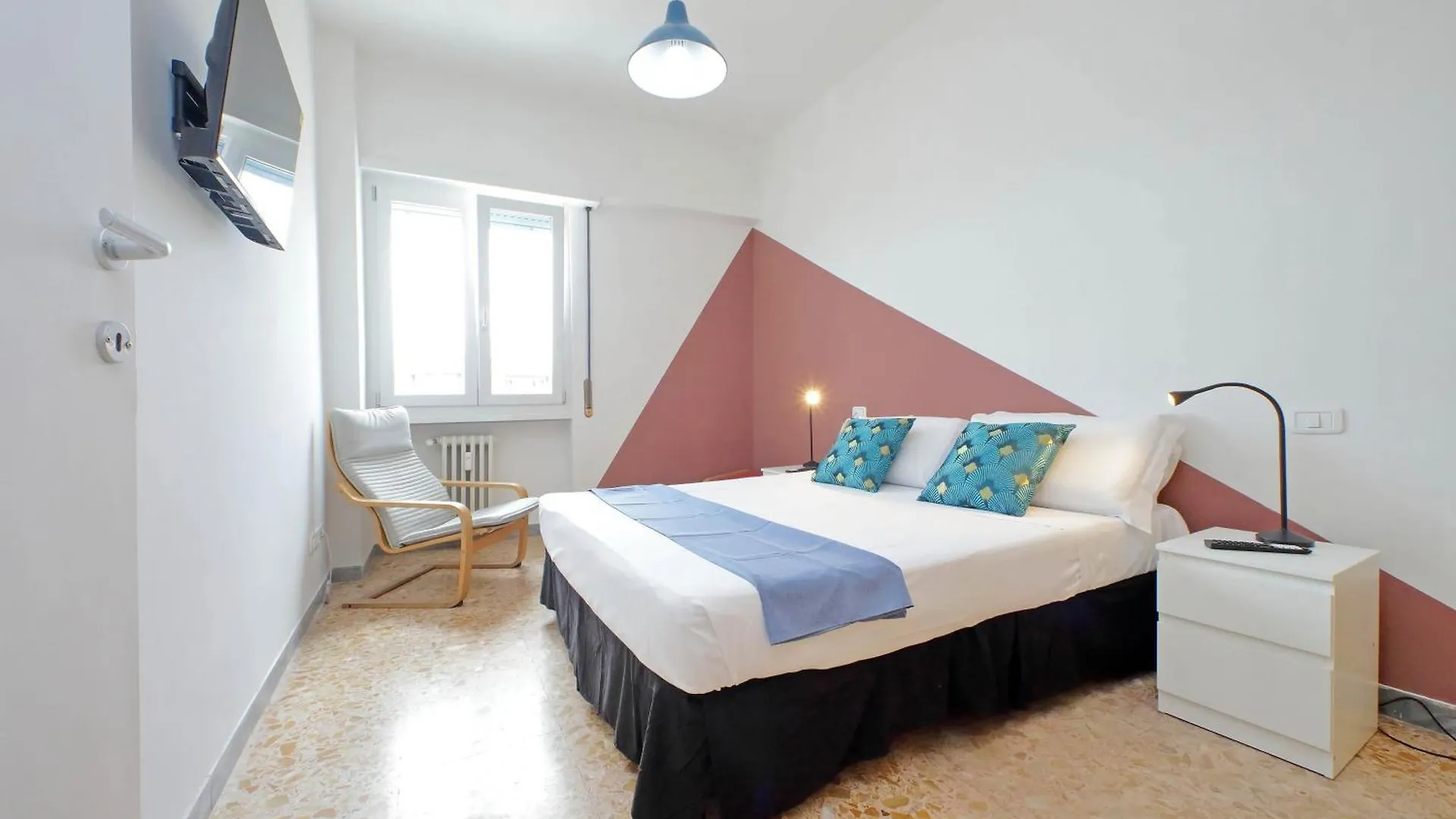 Apartment Comfy Home For Family Next To Metro Rome